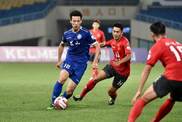 任帅与平凡妻子的24年爱情：选择不同的成功之路